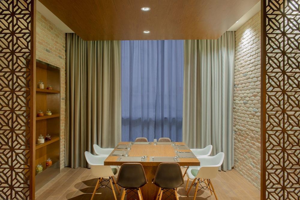 Doubletree By Hilton - Al Sadd 5*