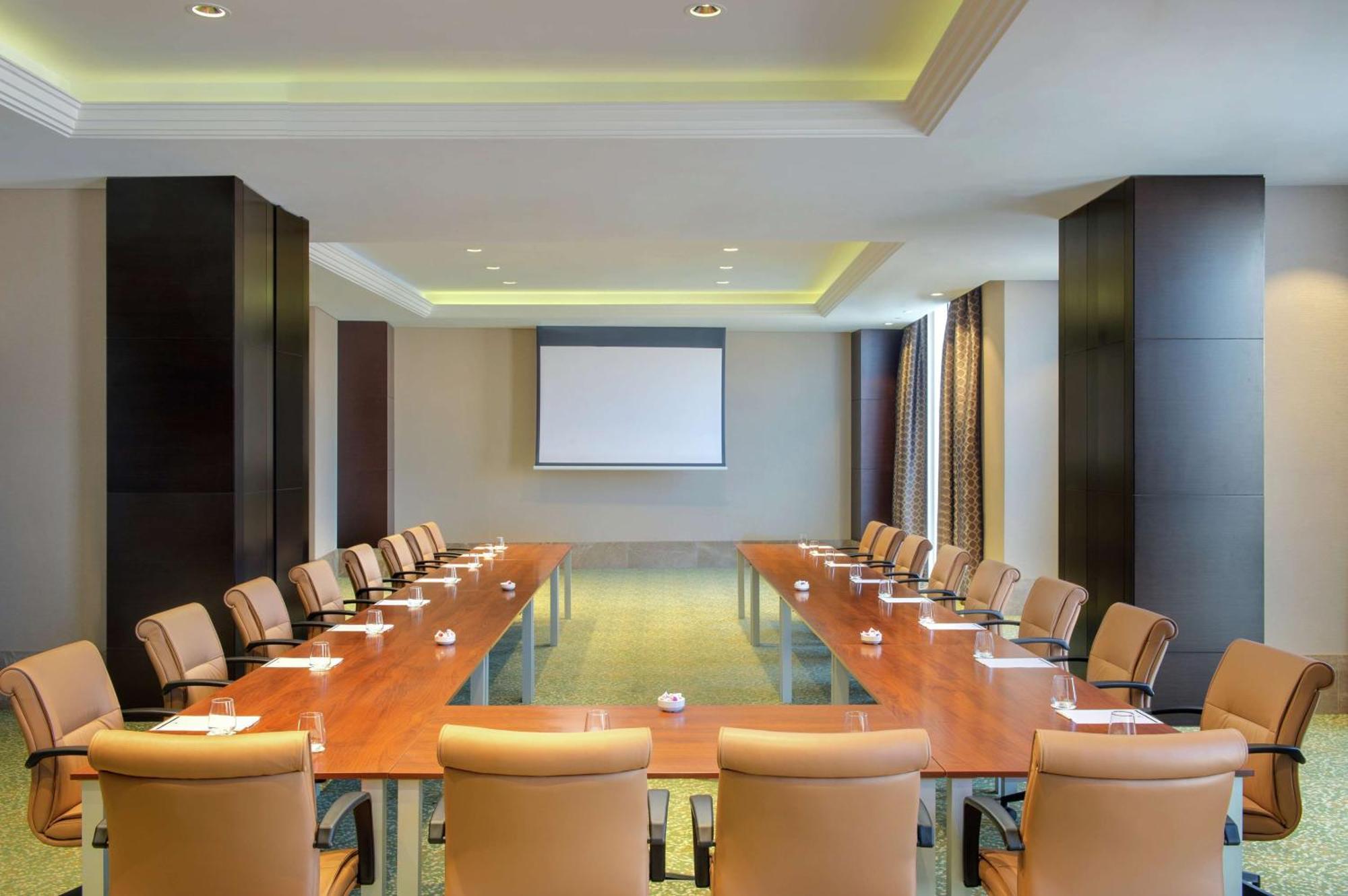 Doubletree By Hilton - Al Sadd